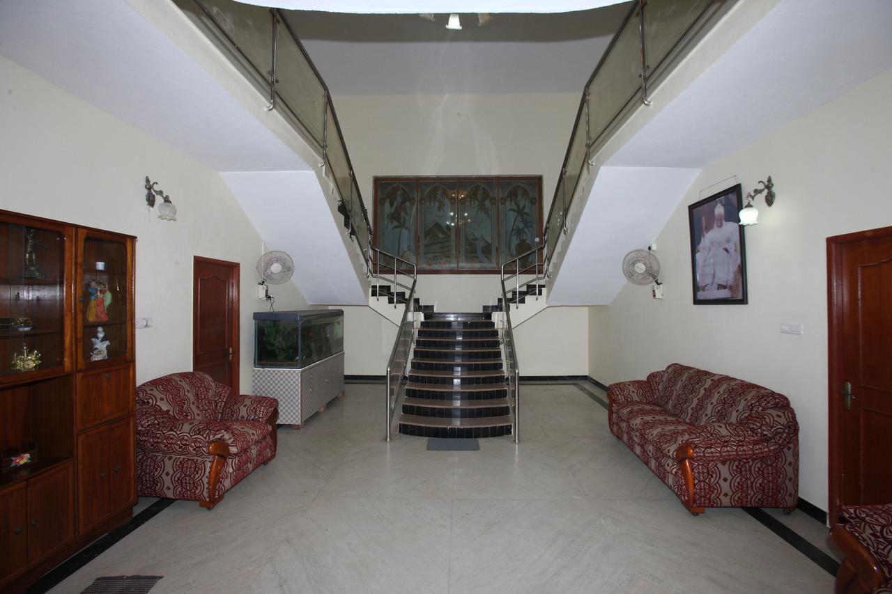 Oyo 935 Hotel Palkhee Bombay Esterno foto
