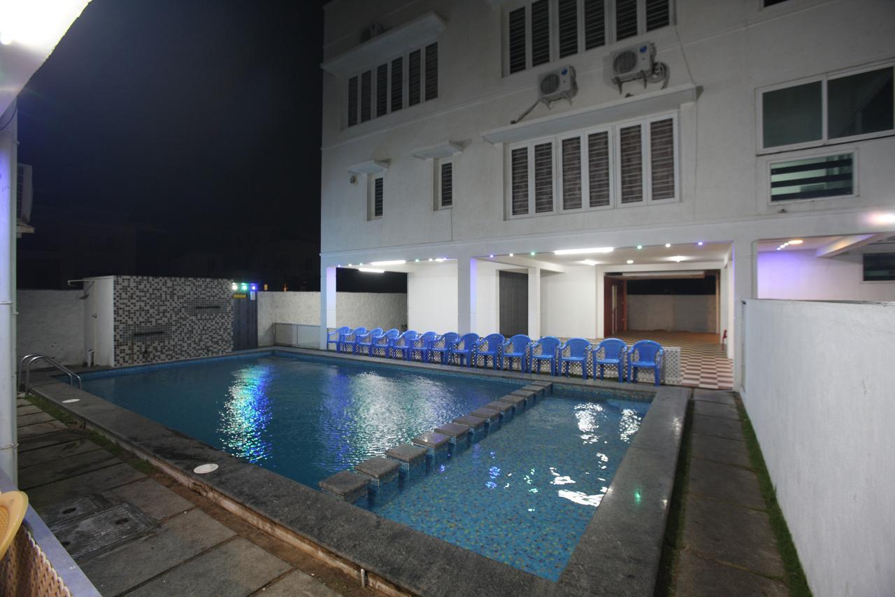 Oyo 935 Hotel Palkhee Bombay Esterno foto