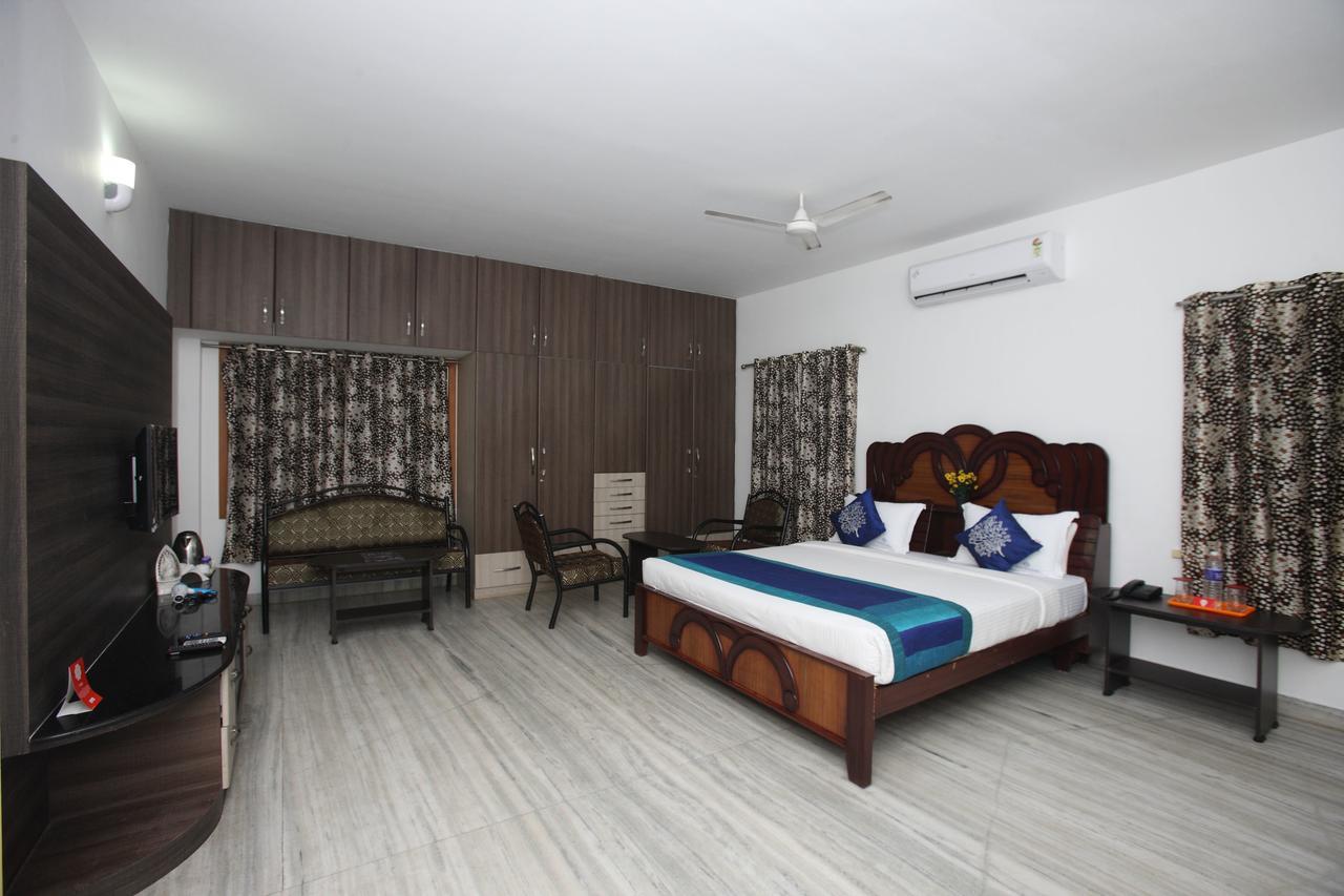 Oyo 935 Hotel Palkhee Bombay Esterno foto